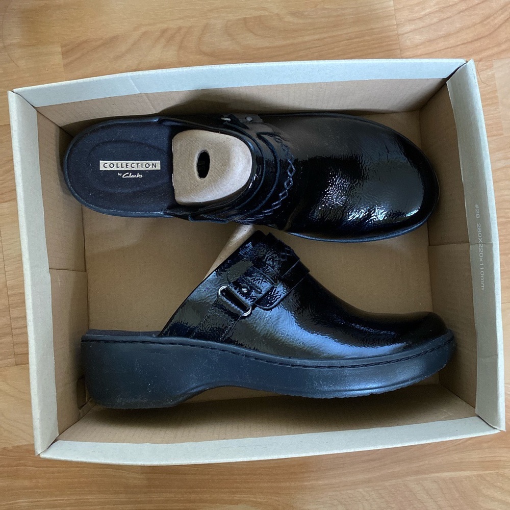 black clark’s clogs